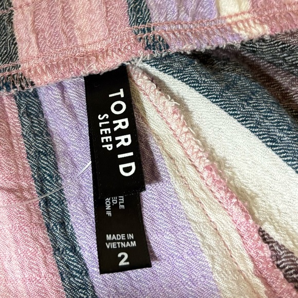 Torrid Striped Gauze Pink and Gray Shortie Pajama Set - Picture 15 of 16